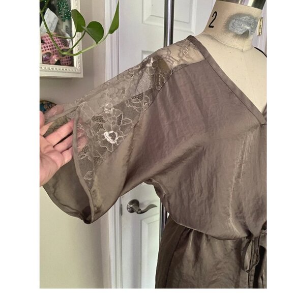 VICTORIA'S SECRET Taupe Lace trim Smocked Waist Slouch tunic T-Shirt *X-SMALL* - Picture 2 of 5
